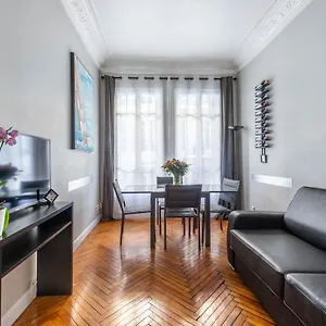 nice-central-art-deco-flat-45-m.fr-provencehotel.com/